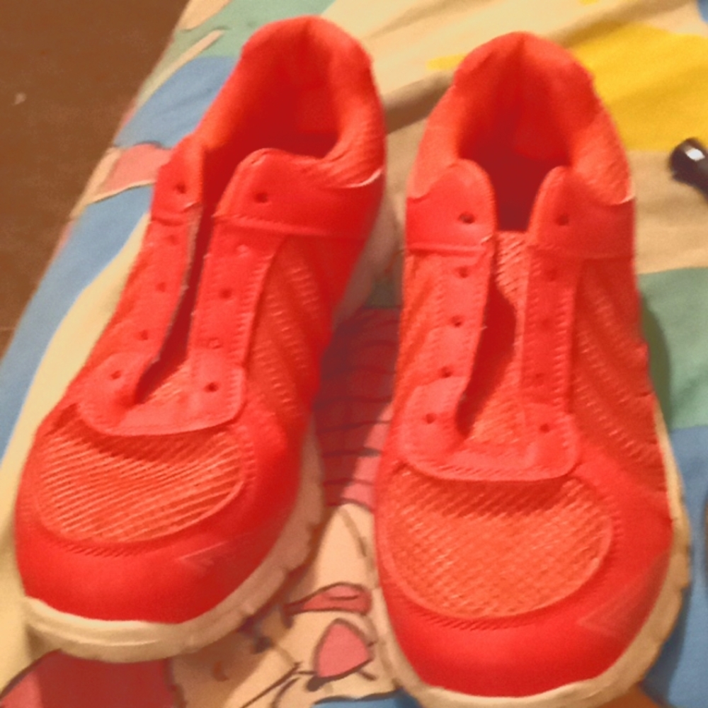 Tennis shoe